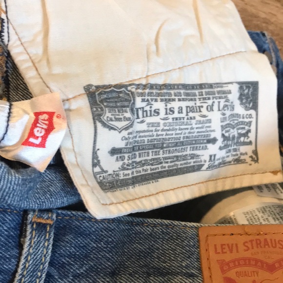 LEVIS SHORTS!!!!! - Picture 5 of 5